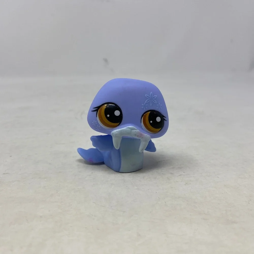 Hasbro Littlest Pet Shop Purple Walrus Snowflake 2008 LPS Figure Sea Creature
